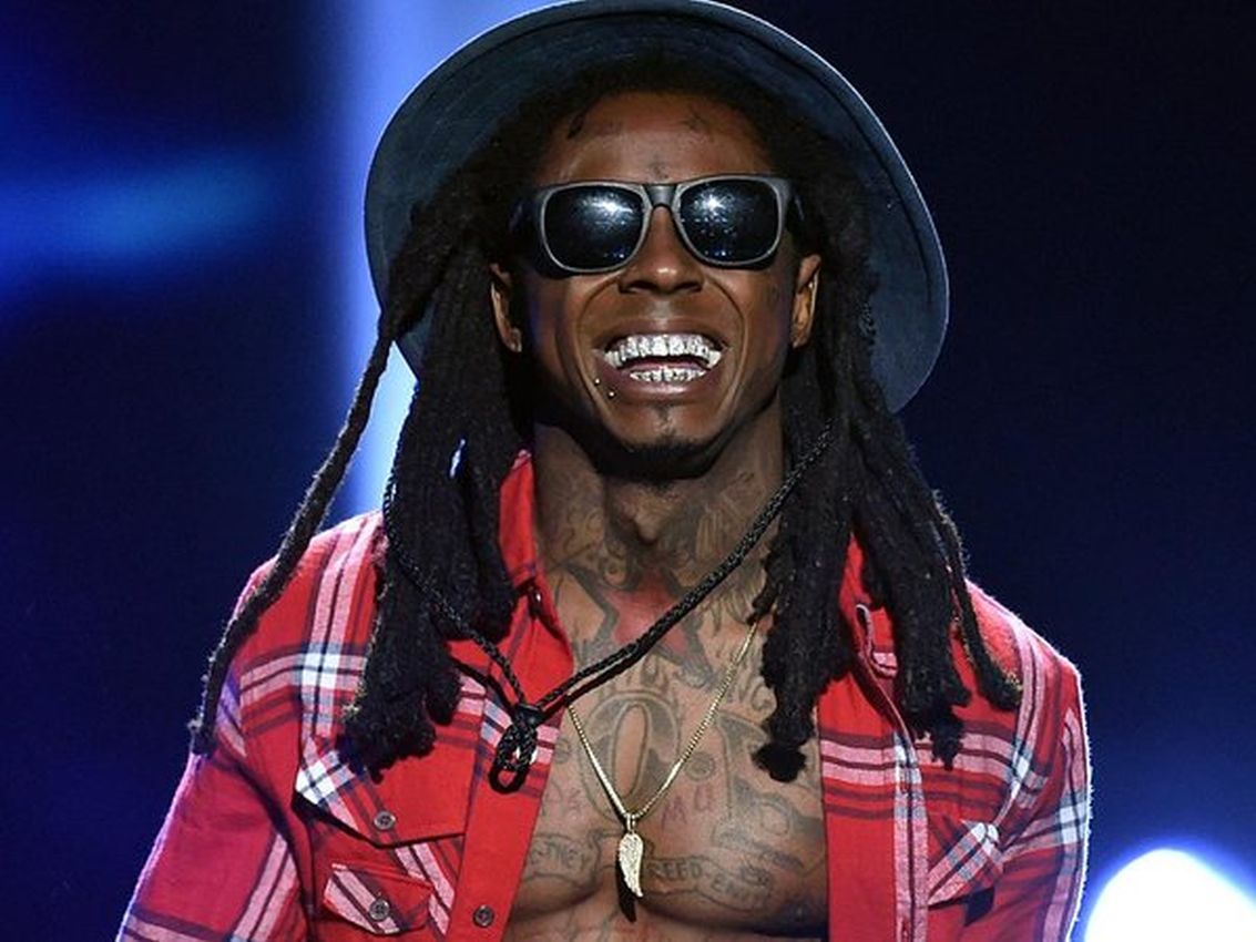 Lil Wayne. Довольный Lil Wayne. Lil Wayne Red cap.